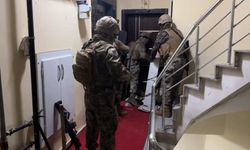 Tefecilere operasyon! Emlakçı görünümlü şebekeden servet çıktı