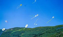 Torbalı’da gökyüzü renklendi