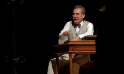 Ferhat Göçer’den İzmir’e 'Şifa' gibi gece