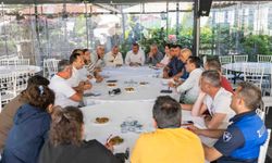 Bornova Belediye Başkanı Eşki, muhtarlarla çözüm için buluştu