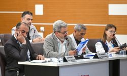 Bornova Belediyesi 2025 kesin hesabı meclisten geçti