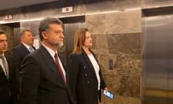 Burcu Köksal, AK Parti'ye katılacak mı? Merkez binasına geldi!