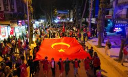 Dikili’de 19 Mayıs coşkusu meydanlara taştı