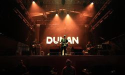 Manisa’da yağmura meydan okuyan final: Sahne Duman’ın!