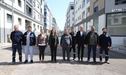 Karşıyaka’da yollar modern dokunuşlarla yenileniyor