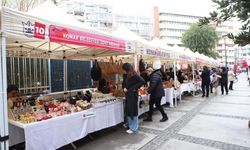 Konak’ta Anneler Günü El Emeği Kermesi Dominik Caddesi’nde