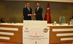 Manisa’da Medya Akademisi söyleşisi: Gazeteciliğin geleceği masada