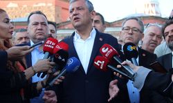 Özgür Özel bayram namazını Manisa'da kıldı