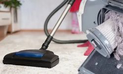 Süpürgenizin çekiş gücü mü düştü? Sakın musluk altında yıkamayın! İşte doğru bakımı