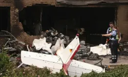 Almanya’da havada patlayan uçak düştü