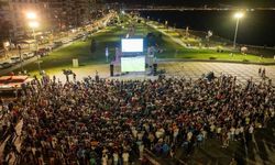 Milli takım aşkına: İzmir’de dev ekranlar kuruluyor!