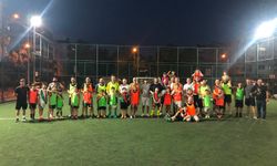 Bostanlıspor’da Babalar Günü sahada kutlandı