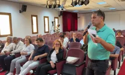 Dikili Meclisinde "açık mikrofon" skandalı!