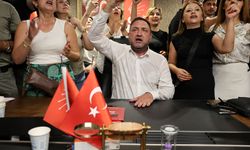 CHP İzmir'de koltuk savaşı: Gümrükçü geldi, arbede çıktı!