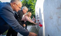 Nazım Hikmet, Kültürpark’taki heykeli başında anıldı