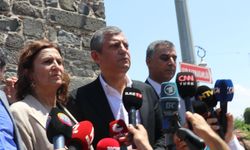 Demirtaş’tan selam, Özel’den karar: ‘Binaları bıraktık, halkla yürüyoruz!’
