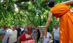 Selçuk'ta Şen Şeftali Şenliği yeniden hayat buldu