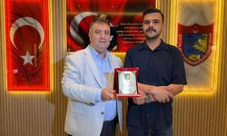 İzmir’de takdir toplayan taksici: Emanete sahip çıktı!