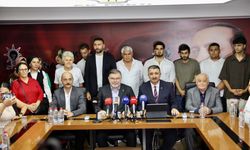 İYİ Parti'den AK Parti'ye transfer: Rozetleri Saygılı taktı!