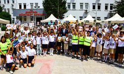 'Küçük Eller Güçlü Kalemler' projesi Karşıyaka’da hayat buldu
