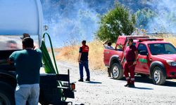 İzmir'deki yangında yürek ısıtan kurtarma!