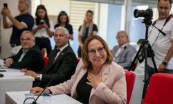 Güzelbahçe'de siyasi dengeleri değiştirecek karar! Ayşe Akın yol haritasını açıklıyor