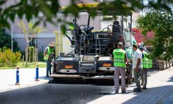 Narlıdere’de asfalt seferberliği sürüyor