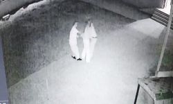 ‘Burası cami avlusu’ diyen imamı yumruklayıp ısırdılar!