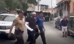 Konak'ta polisten kaçarken kemiklerinden oldu!