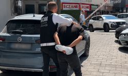 Torbalı’da oto galeriyi kurşunlayan 2 şüpheli tutuklandı!