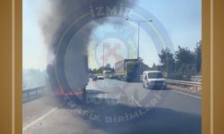 İzmir otoyolunda araç yangını