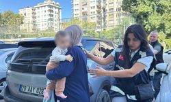 Kucağında bebek, çantasında metamfetamin vardı!