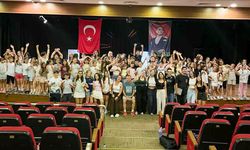 Karşıyaka’da tiyatronun yeni yıldızları sahneye hazırlanıyor