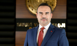 Bakan Kacır'dan yapay zeka girişimlerine 5 milyon TL'ye kadar kredi desteği