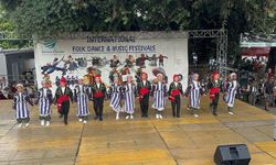 Minik halk dansçıları Ohrid Fest'te İzmir'i temsil etti