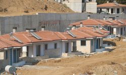 Yangında evi kül olmuştu; Şimdi taşınmak için gün sayıyor!