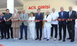 Çeşme Devlet Hastanesi’nin yenilenen acil servisi törenle açıldı