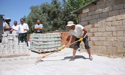 Tire'nin kırsalına dev destek! 20 bin metrekare parke taşı yolda