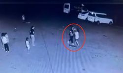 11 yaşındaki çocuk site bahçesinde darbedildi: O anlar kamerada
