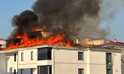 Elazığ’da apartmanın çatısında korkutan yangın
