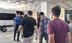 Edirne’de minibüsten 19 kaçak göçmen çıktı
