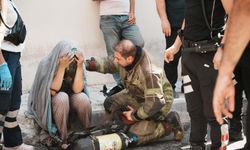 Bayraklı'da korkutan yangın: Mahsur kalan 10 kişi kurtarıldı!