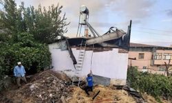 Kışlacık köyünde alevler 8 evi kullanılamaz hale getirdi
