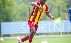 Göztepe’de Sinclair Armstrong taraftardan tam not aldı