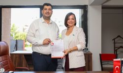 Karabağlar Belediye Başkanı YENİ Parti'ye katıldı!
