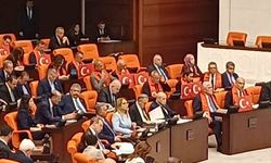 İzmir Meclisi’nde ilk ayrışma: YENİ Parti ve AK Parti yan yana!