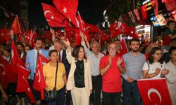 Karşıyaka’da 30 Ağustos coşkusu Çarşı’ya taştı