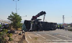 Kayseri'de yolcu otobüsü devrildi: Çok sayıda yaralı var