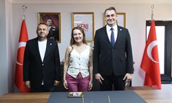 YENİ Parti'ye Konak'ta 19 meclis üyesi katıldı!