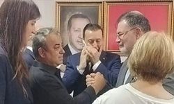Menderes’te dikkat çeken görüntü: CHP’li isim kutlamada!